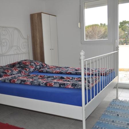 Familien Ferienhaus Vir Croatia 150M Strand Restaurant Einkaufen エクステリア 写真