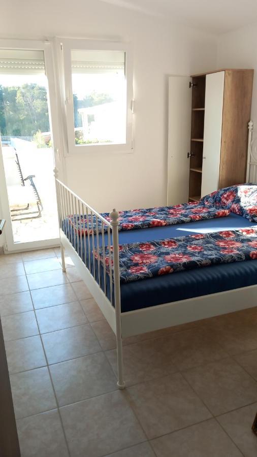 Familien Ferienhaus Vir Croatia 150M Strand Restaurant Einkaufen エクステリア 写真